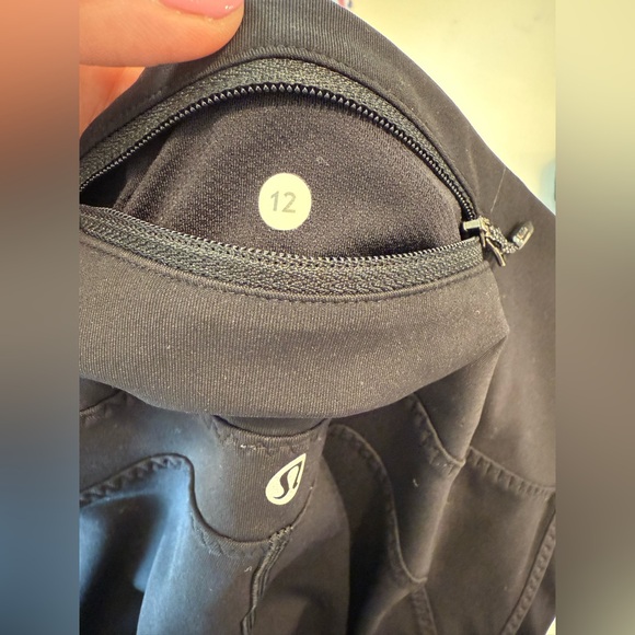 Lululemon Black running leggings cropped ruched sides - size 12 tights - Picture 2 of 9